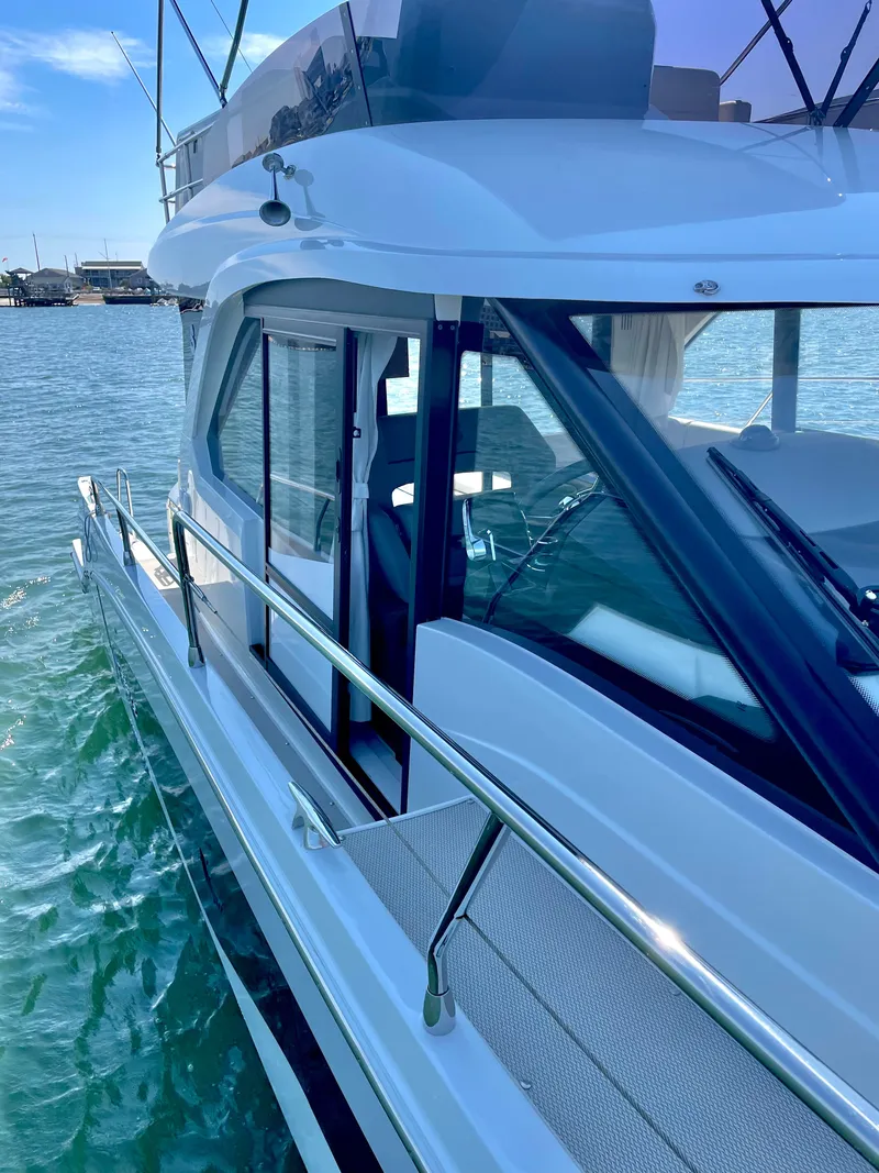 Slide: The Image of Beneteau Antares 12 2024 - 33