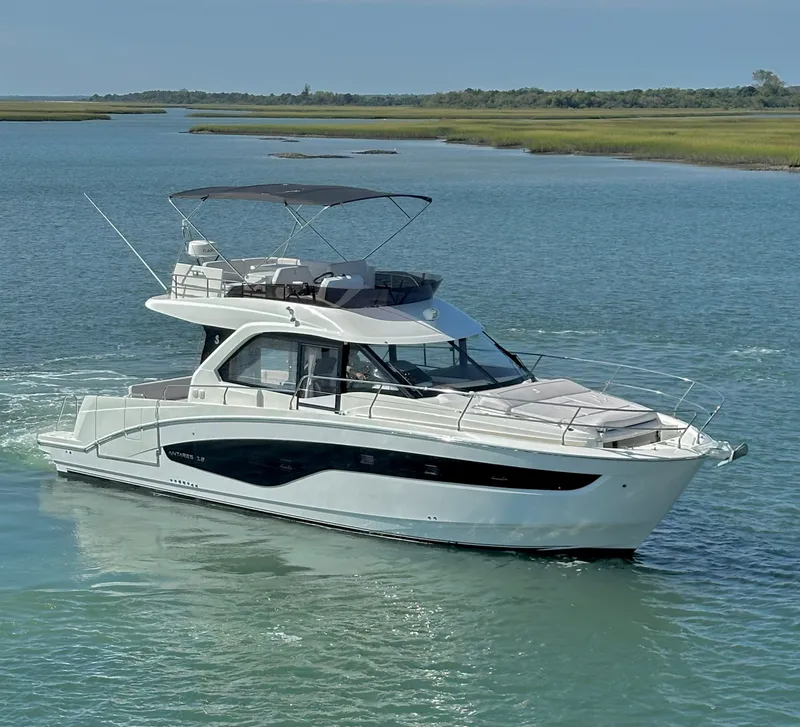 Slide: The Image of Beneteau Antares 12 2024 - 4