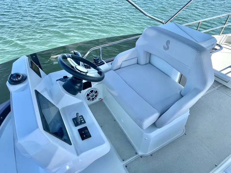 Slide: The Image of Beneteau Antares 12 2024 - 46