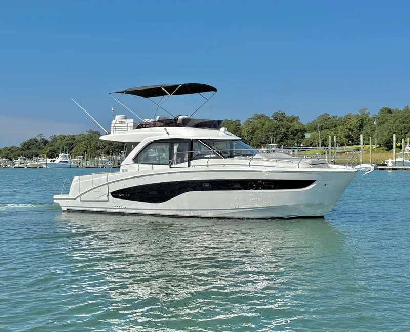 Slide: The Image of Beneteau Antares 12 2024 - 6