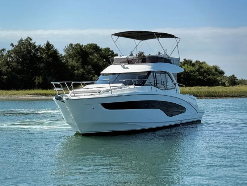 Slide: The Image of Beneteau Antares 12 2024 - 7