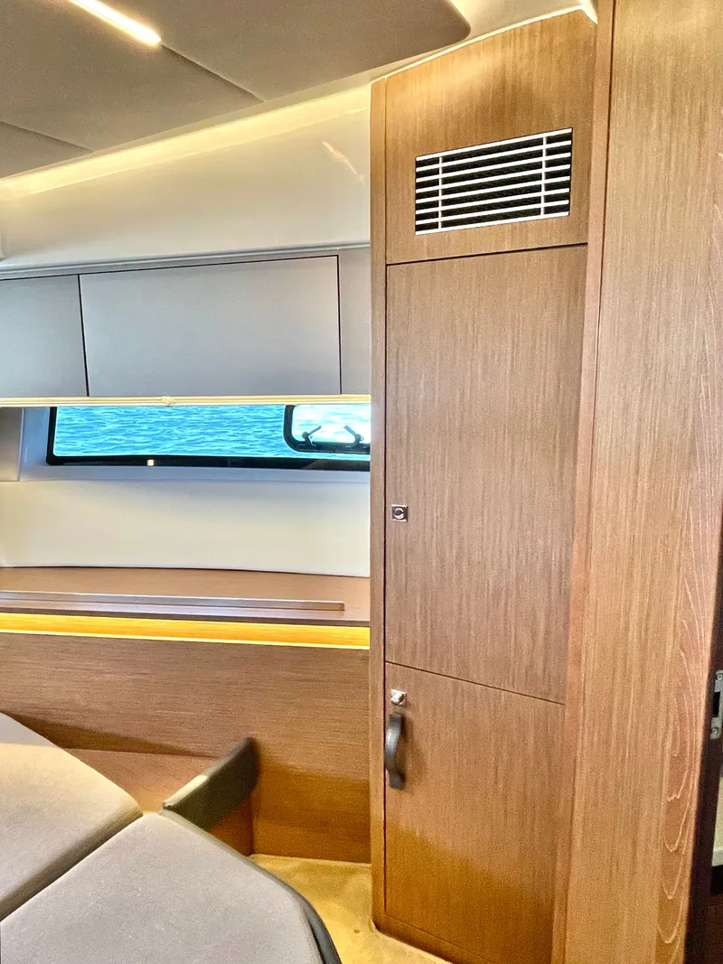 Slide: The Image of Beneteau Antares 12 2024 - 91