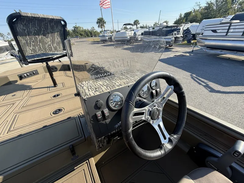 Slide: The Image of Thor Lake Hammer 1900 SC 2026 - 9