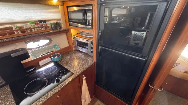 Slide: The Image of 2004 Meridian 459 Galley - 22