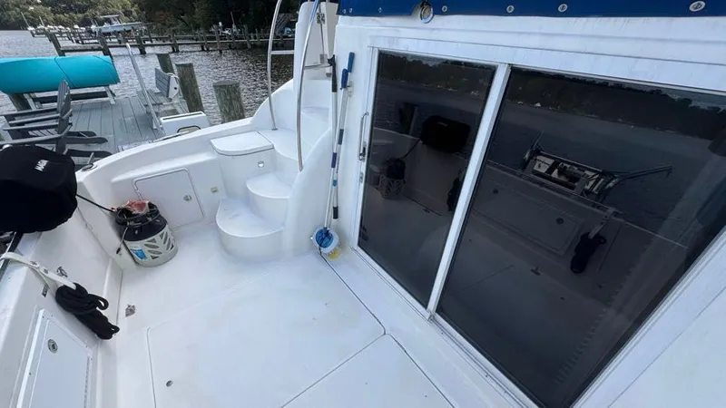 Slide: The Image of 2004 Meridian 459 Aft Platform - 47