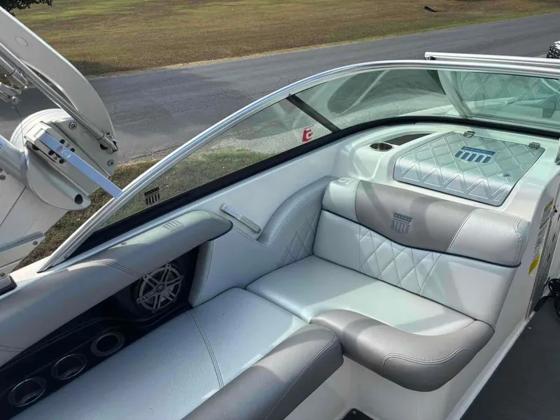 Slide: The Image of MasterCraft X30 2014 - 9