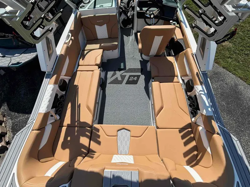 Slide: The Image of MasterCraft XT24 2026 - 7