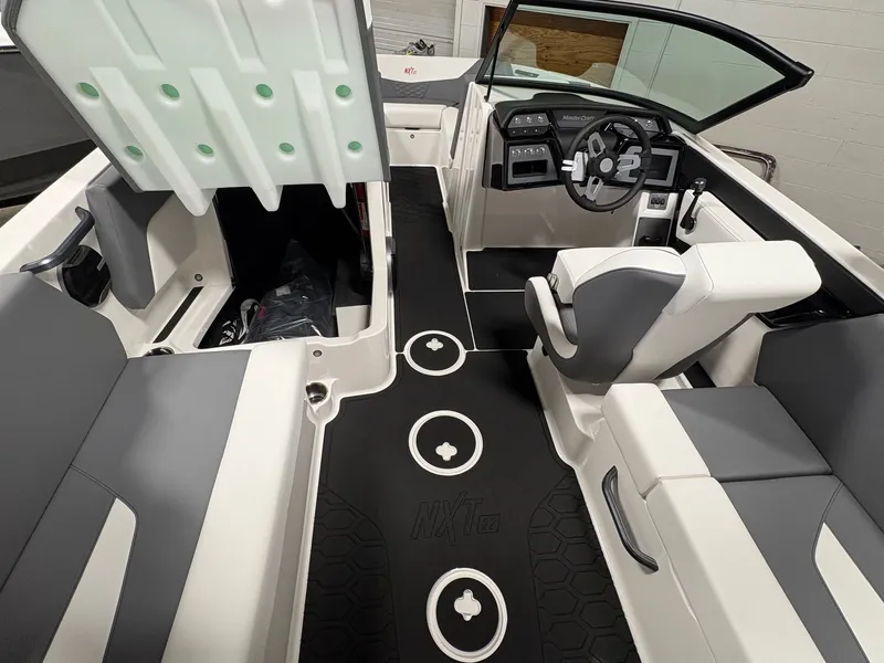 Slide: The Image of MasterCraft NXT22 2026 - 11