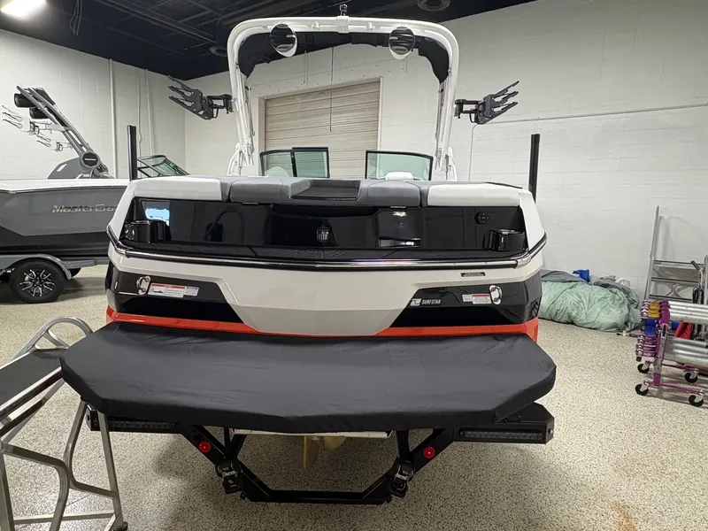 Slide: The Image of MasterCraft NXT22 2026 - 2