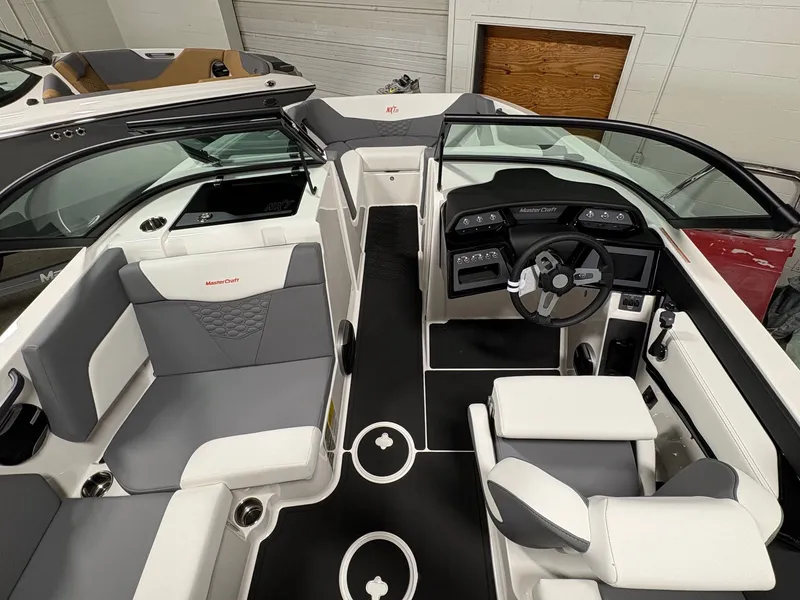 Slide: The Image of MasterCraft NXT22 2026 - 7