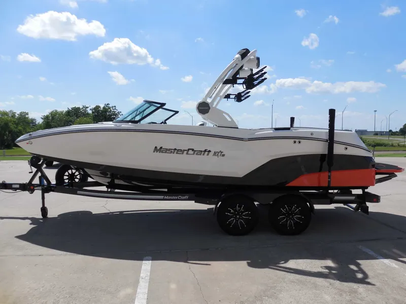 Slide: The Image of MasterCraft NXT22 2026 - 7
