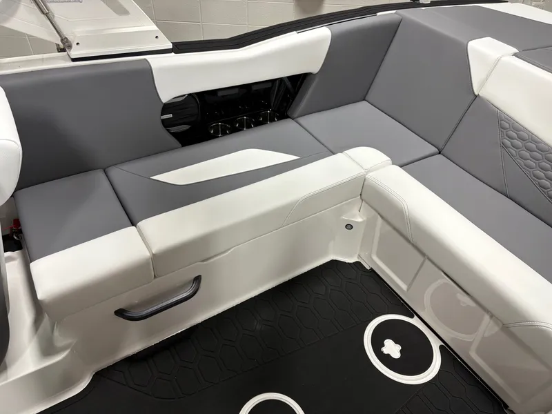 Slide: The Image of MasterCraft NXT22 2026 - 9