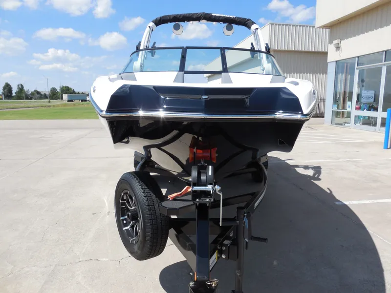 Slide: The Image of MasterCraft NXT22 2026 - 9
