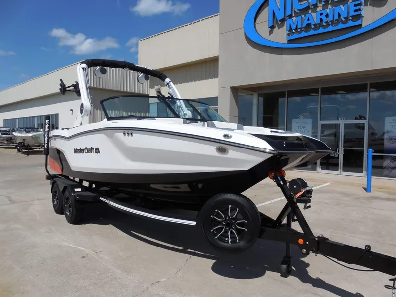 Slide: The Image of MasterCraft NXT22 2026 - 3