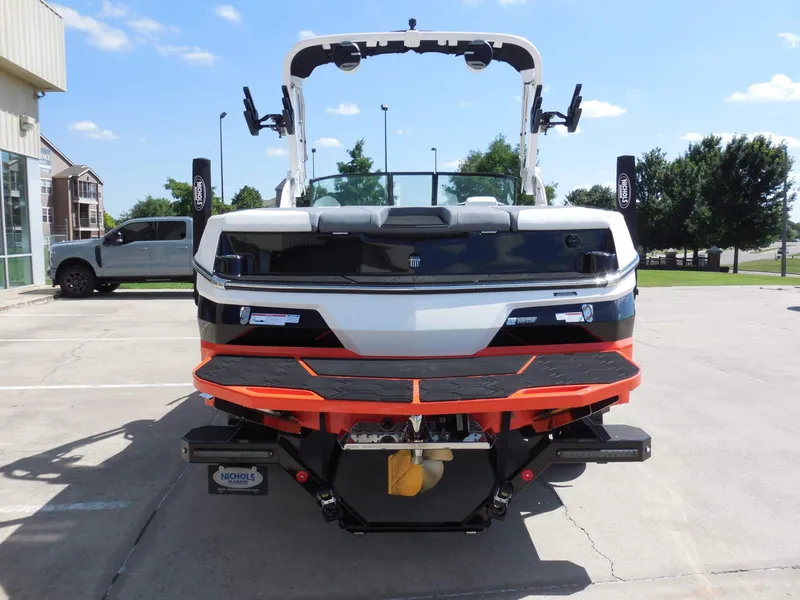 Slide: The Image of MasterCraft NXT22 2026 - 5