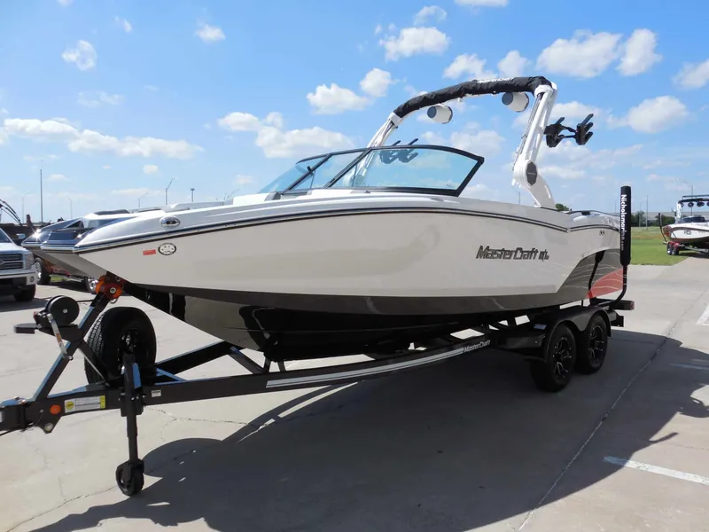 Slide: The Image of MasterCraft NXT22 2026 - 8