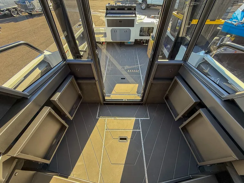 Slide: The Image of Stabi-Craft 2750 Ultra Centrecab 2026 - 15