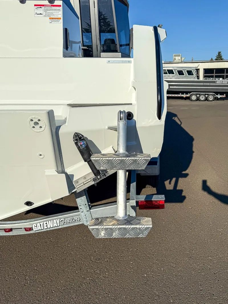 Slide: The Image of Stabi-Craft 2750 Ultra Centrecab 2026 - 25