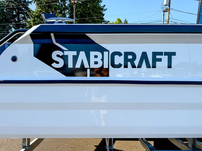 Slide: The Image of Stabi-Craft 2750 Ultra Centrecab 2026 - 28