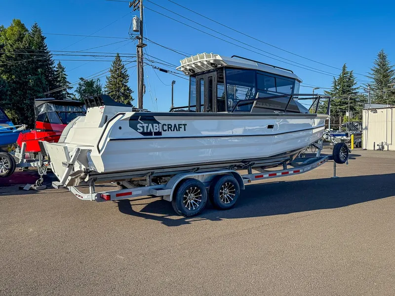 Slide: The Image of Stabi-Craft 2750 Ultra Centrecab 2026 - 3