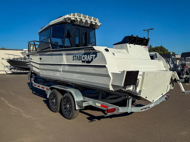 Slide: The Image of Stabi-Craft 2750 Ultra Centrecab 2026 - 5