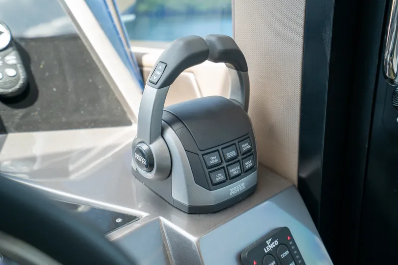 Slide: The Image of Galeon 400 FLY 2022 - 29