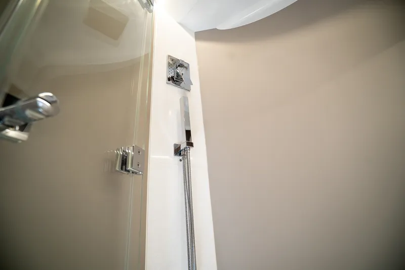 Slide: The Image of Galeon 400 FLY 2022 - 53