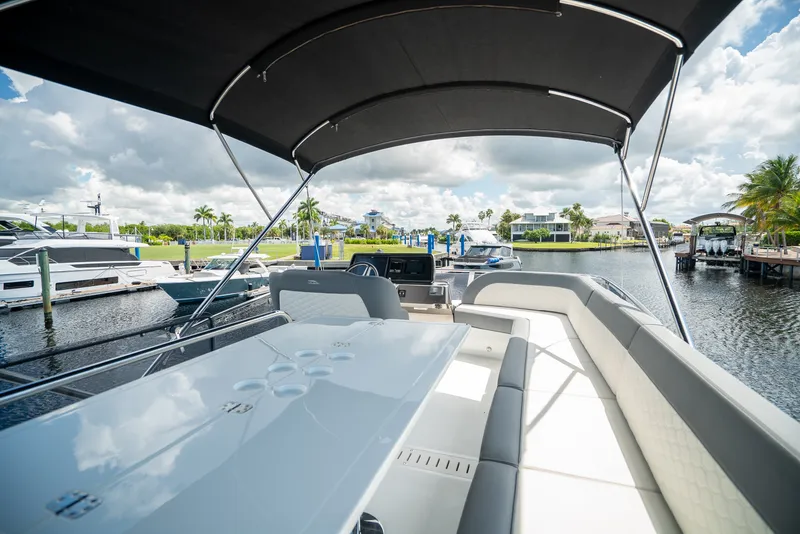 Slide: The Image of Galeon 400 FLY 2022 - 56