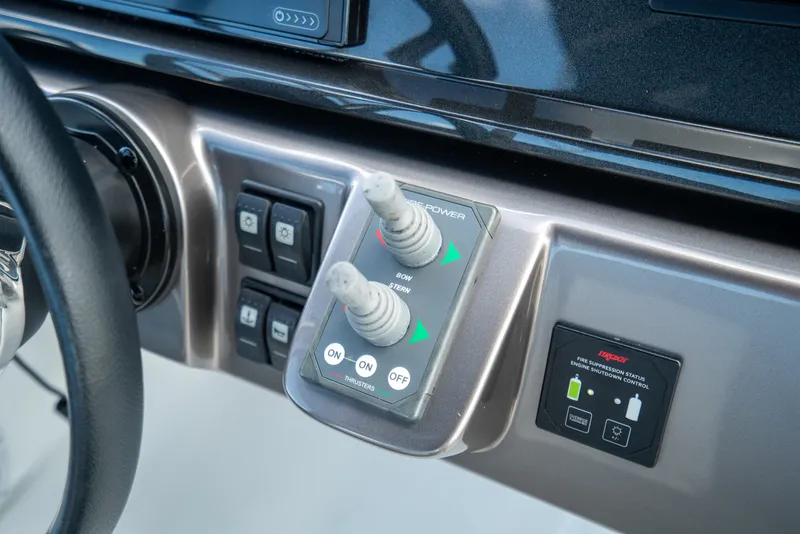 Slide: The Image of Galeon 400 FLY 2022 - 64