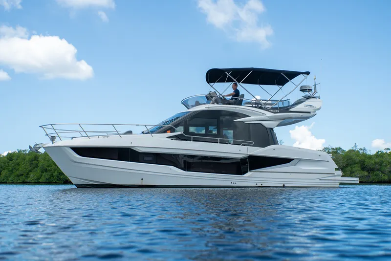 Slide: The Image of Galeon 400 FLY 2022 - 66