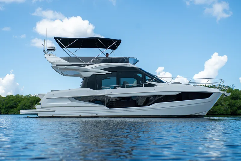 Slide: The Image of Galeon 400 FLY 2022 - 73
