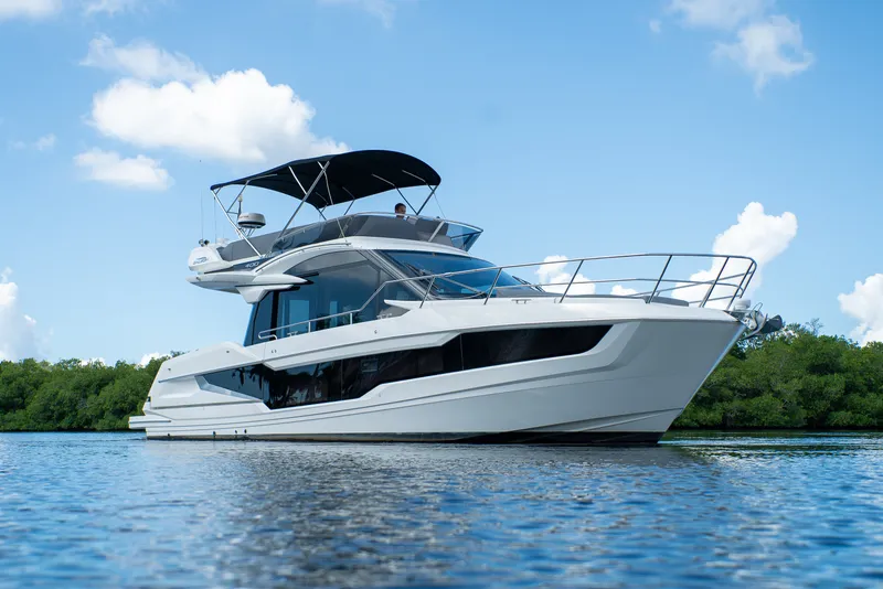 Slide: The Image of Galeon 400 FLY 2022 - 74