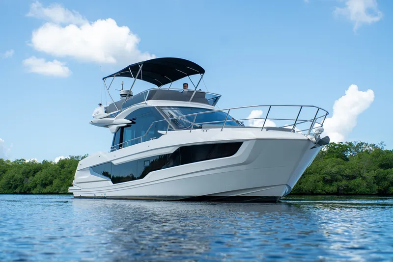 Slide: The Image of Galeon 400 FLY 2022 - 75
