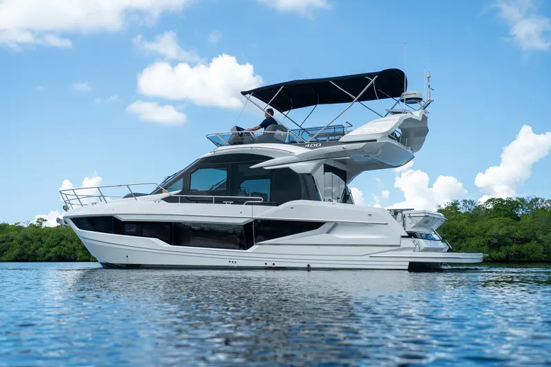 Slide: The Image of Galeon 400 FLY 2022 - 81
