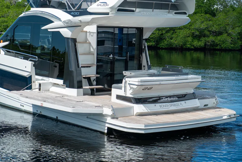 Slide: The Image of Galeon 400 FLY 2022 - 84