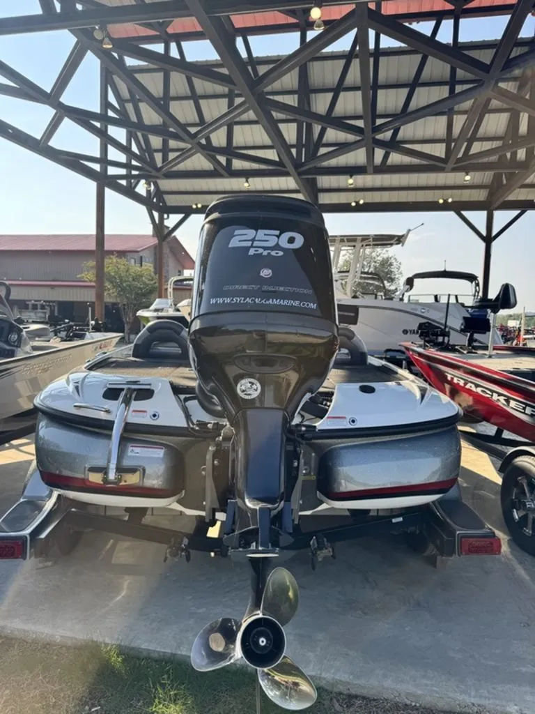 Slide: The Image of Nitro Z-8 2014 - 3