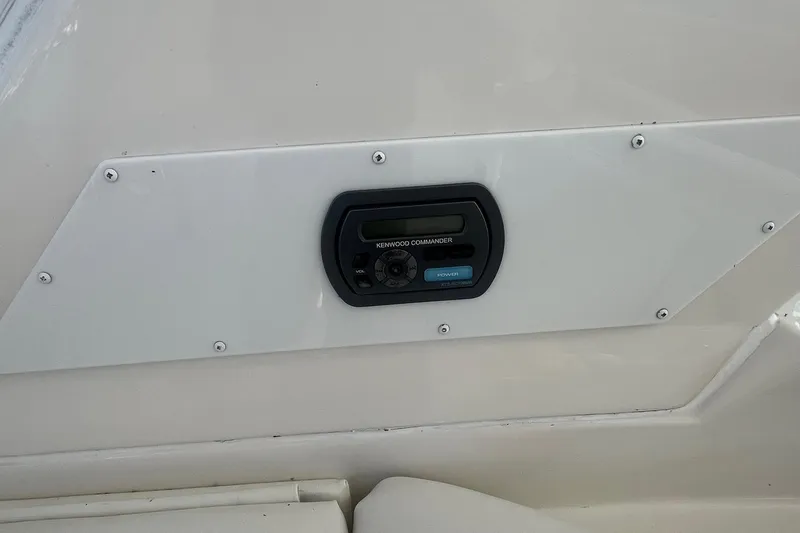 Slide: The Image of Kenwood Commander on 2010 Monterey 400 Sport Yacht control panel. - 19