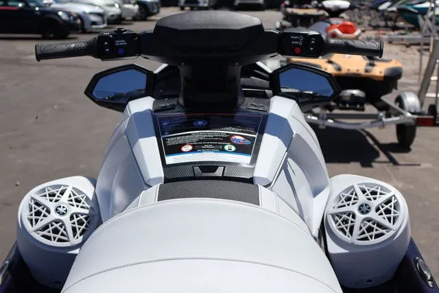 Slide: The Image of Yamaha VX CRUISER HO W/AUDIO-NIGHTSHADE/WHITE 2026 - 10