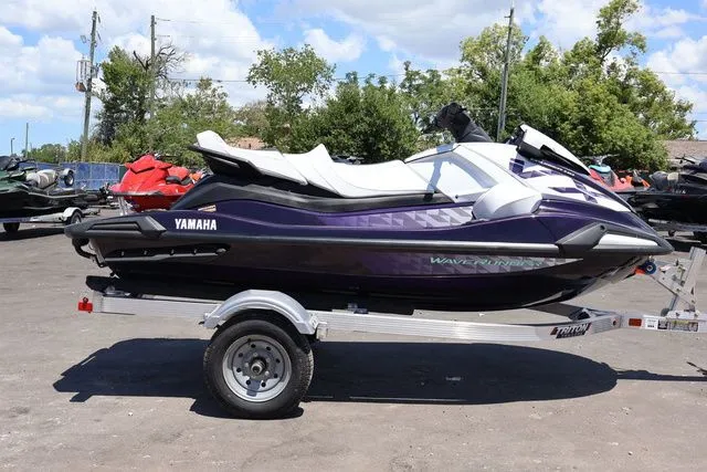 Slide: The Image of Yamaha VX CRUISER HO W/AUDIO-NIGHTSHADE/WHITE 2026 - 6