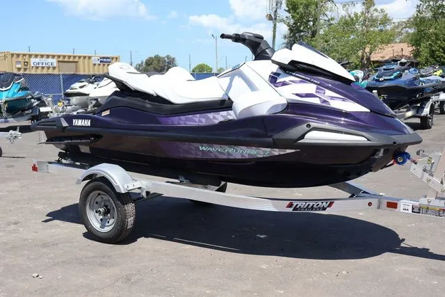 Slide: The Image of Yamaha VX CRUISER HO W/AUDIO-NIGHTSHADE/WHITE 2026 - 7