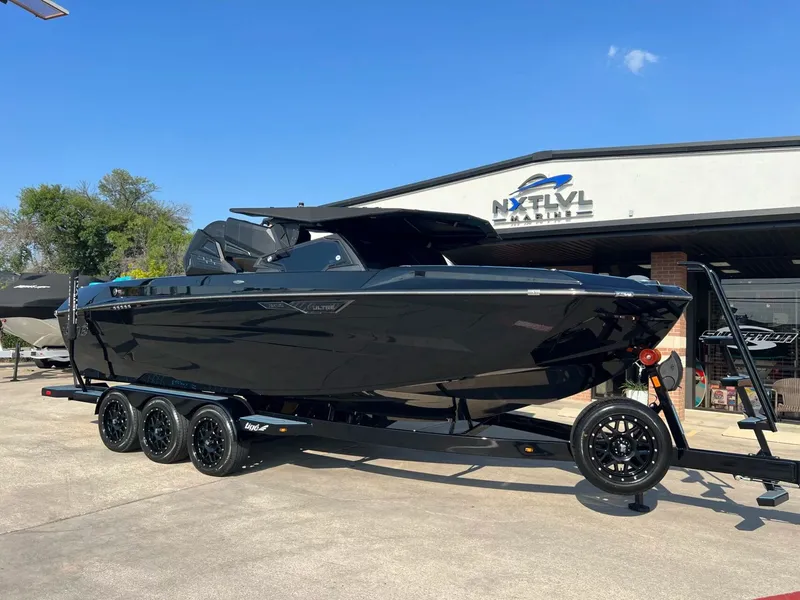 Slide: The Image of Tigé Ultré 25ZX 2026 - 31