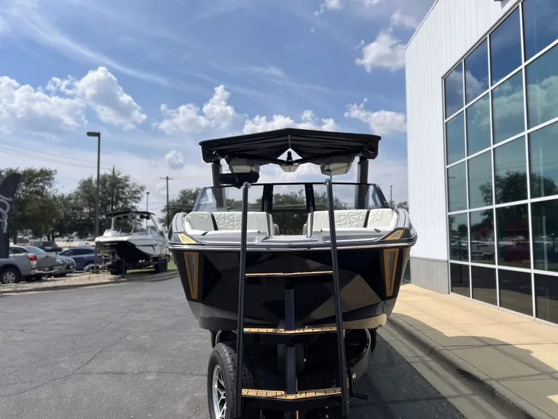 Slide: The Image of Nautique Super Air Nautique G23 Paragon 2026 - 12