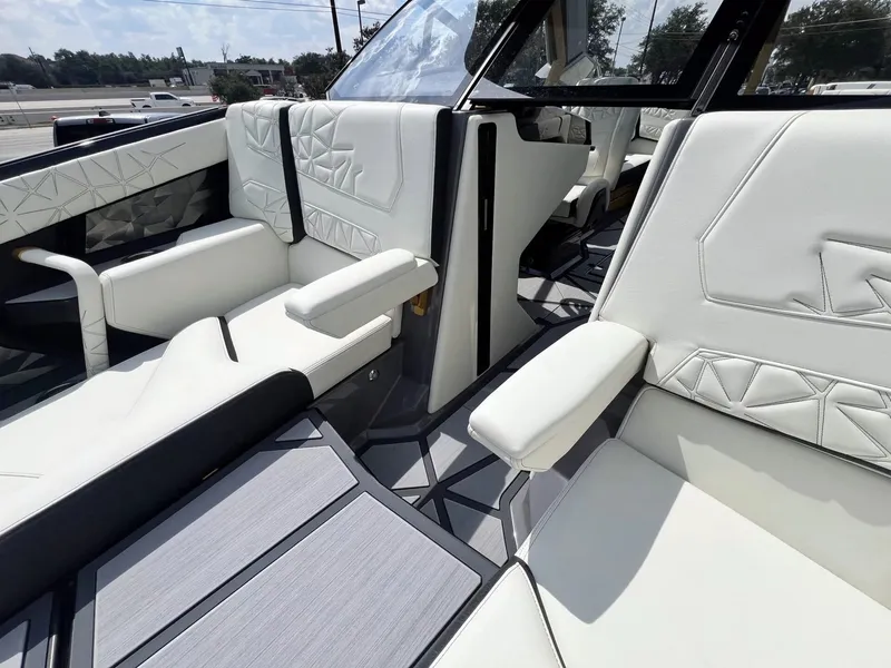 Slide: The Image of Nautique Super Air Nautique G23 Paragon 2026 - 25