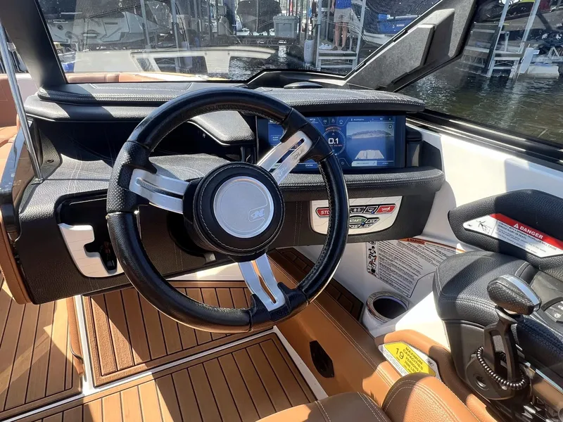 Slide: The Image of Nautique G25 2020 - 20