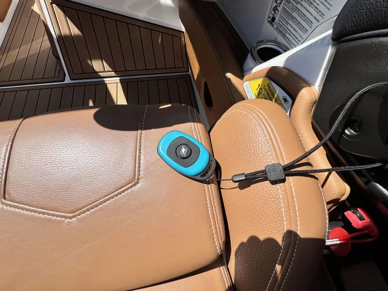 Slide: The Image of Nautique G25 2020 - 25