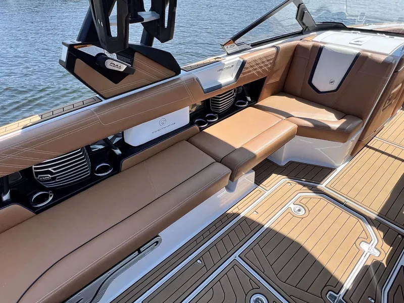 Slide: The Image of Nautique G25 2020 - 27