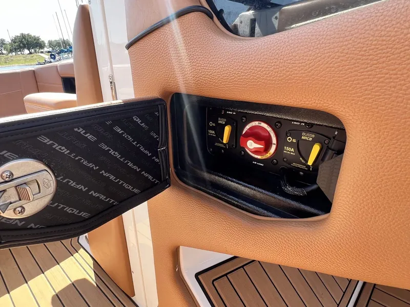 Slide: The Image of Nautique G25 2020 - 31