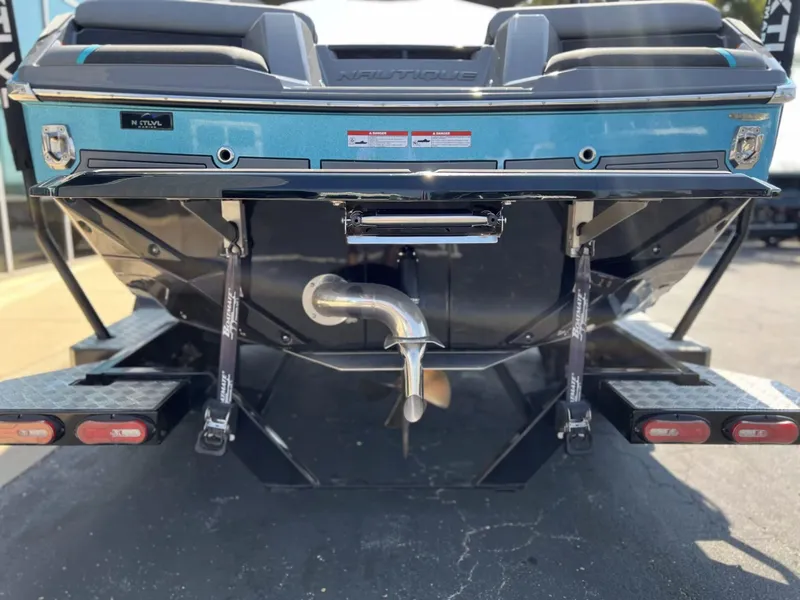 Slide: The Image of Nautique Super Air Nautique GS20 2025 - 11