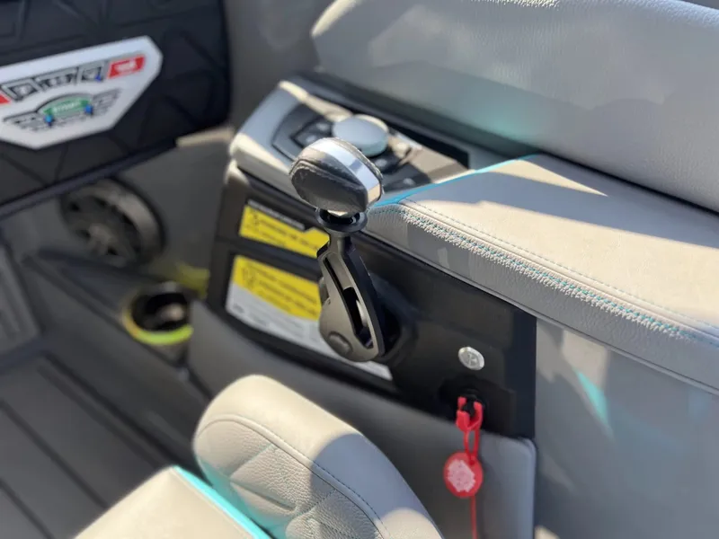 Slide: The Image of Nautique Super Air Nautique GS20 2025 - 28