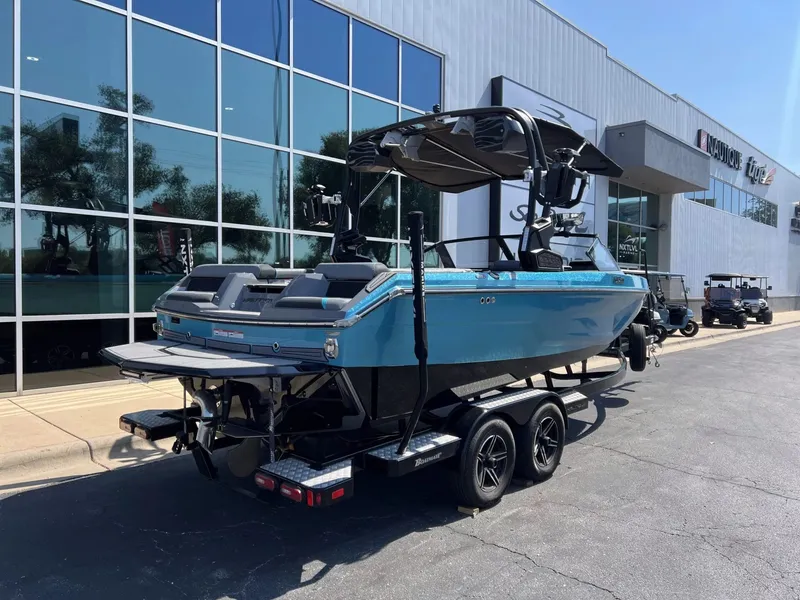 Slide: The Image of Nautique Super Air Nautique GS20 2025 - 3